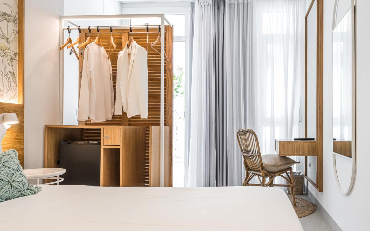 Alzocaire Hostal Boutique โกนิล เด ลาฟรอนเตรา ภายนอก รูปภาพ