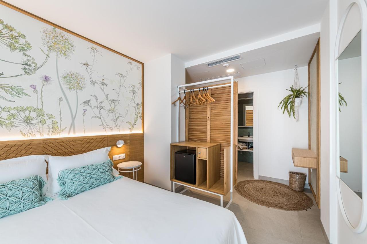 Alzocaire Hostal Boutique โกนิล เด ลาฟรอนเตรา ภายนอก รูปภาพ