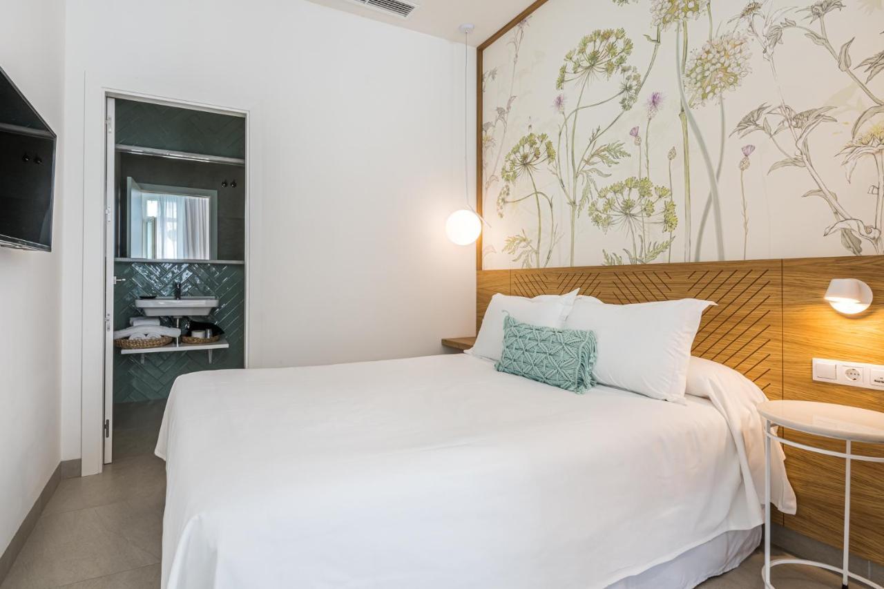 Alzocaire Hostal Boutique โกนิล เด ลาฟรอนเตรา ภายนอก รูปภาพ