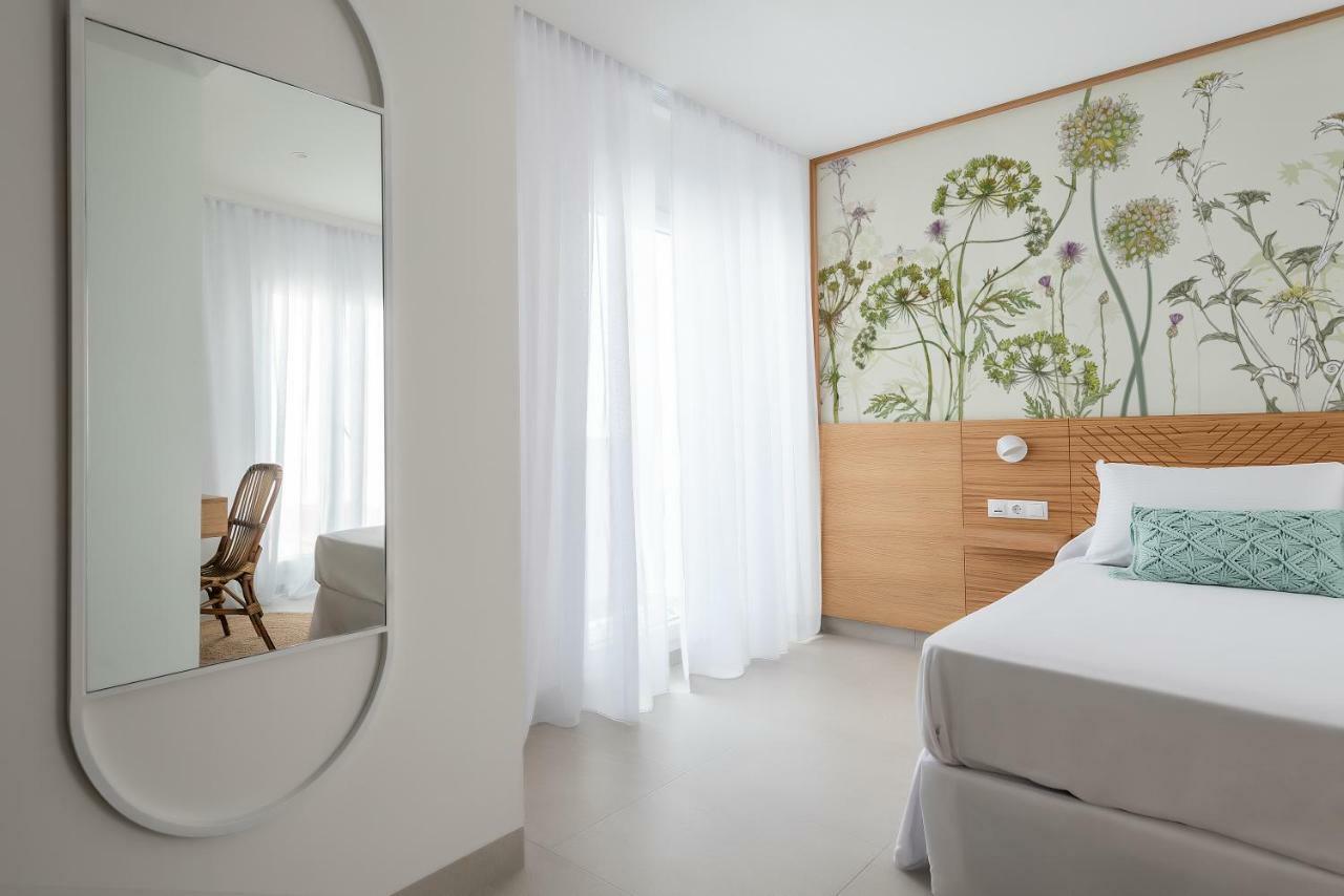 Alzocaire Hostal Boutique โกนิล เด ลาฟรอนเตรา ภายนอก รูปภาพ