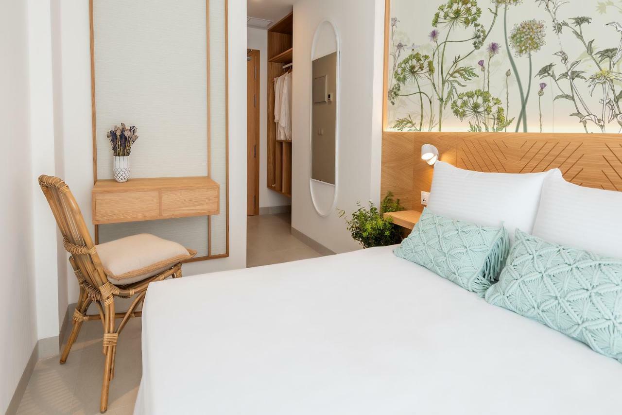 Alzocaire Hostal Boutique โกนิล เด ลาฟรอนเตรา ภายนอก รูปภาพ