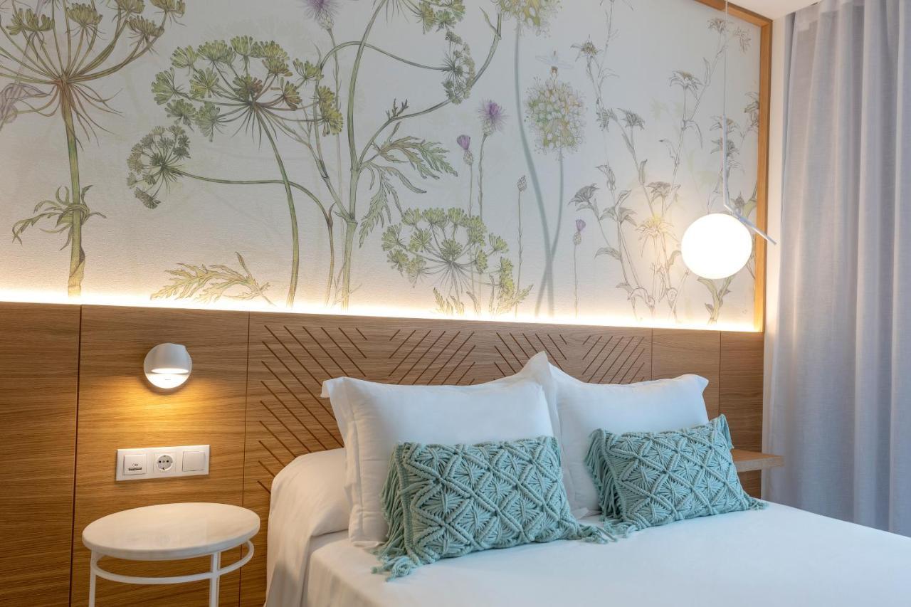 Alzocaire Hostal Boutique โกนิล เด ลาฟรอนเตรา ภายนอก รูปภาพ