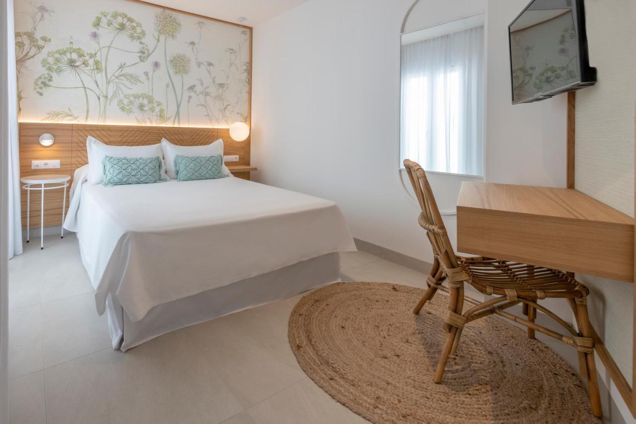 Alzocaire Hostal Boutique โกนิล เด ลาฟรอนเตรา ภายนอก รูปภาพ