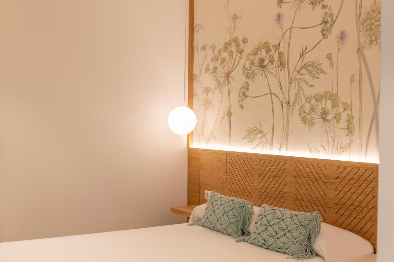 Alzocaire Hostal Boutique โกนิล เด ลาฟรอนเตรา ภายนอก รูปภาพ